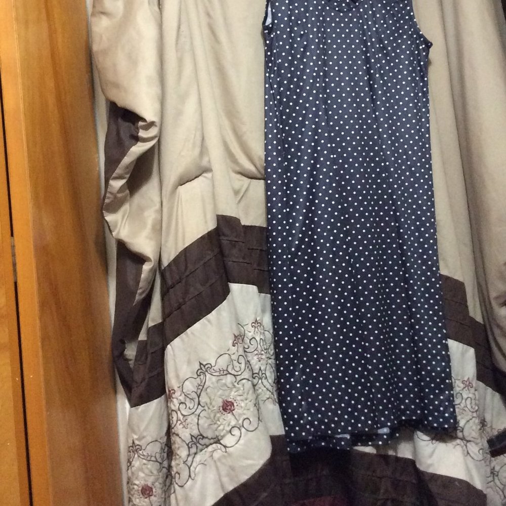 Black with White Polka Dots - Picture 3 of 6